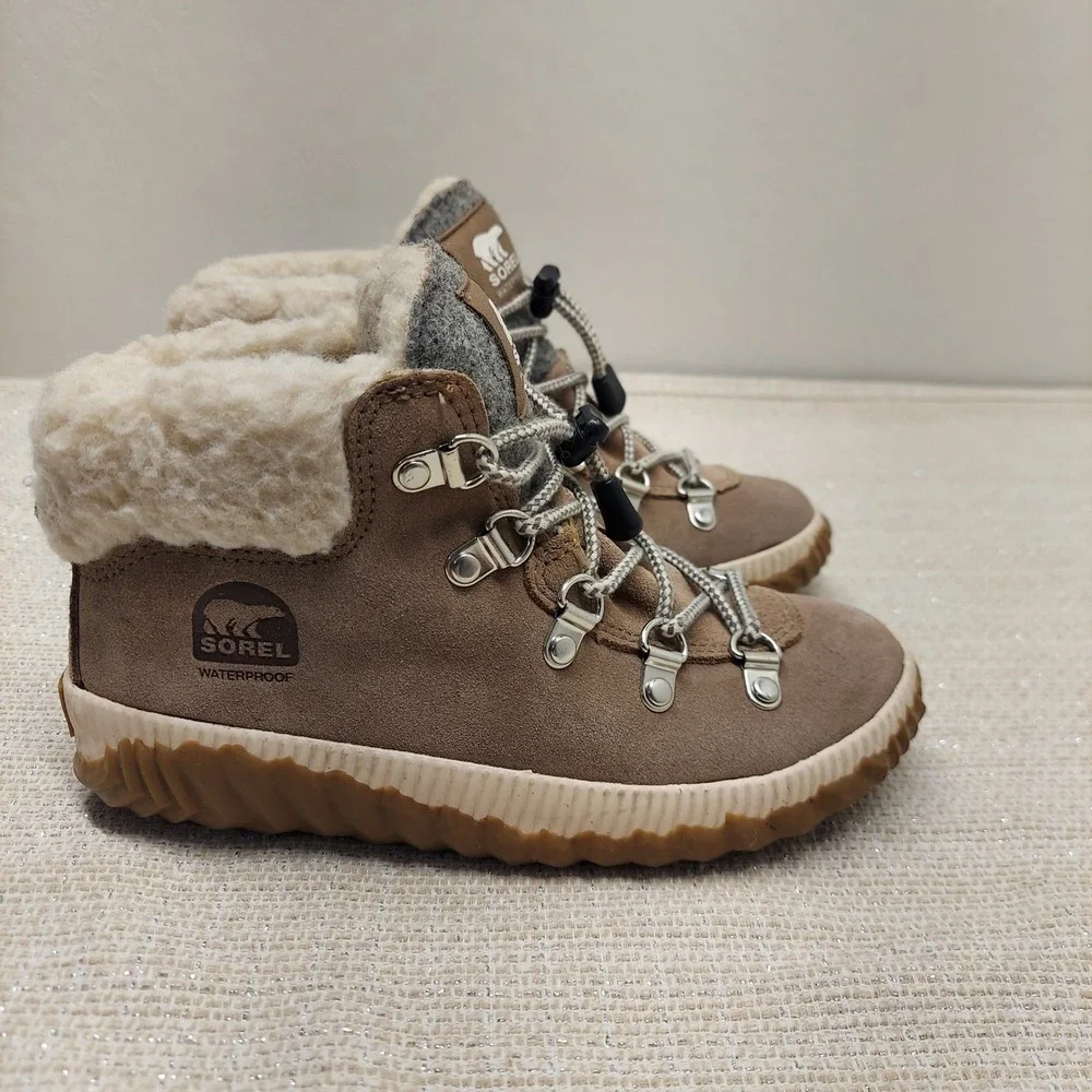Sorel Out N About Conquest Waterproof Boots Tan Suede Faux Fur NY1952-240 Kids 1